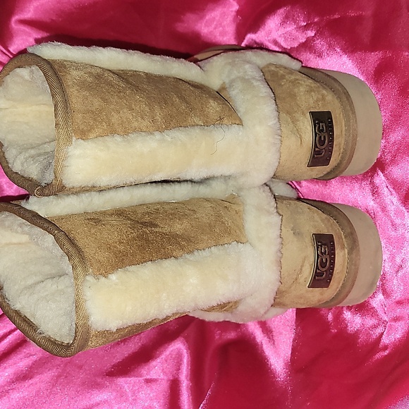 UGG BOOTS - CHESTNUT WITH FUR - Picture 6 of 7